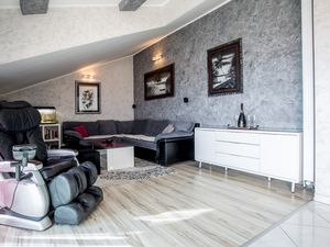 19120489-Ferienwohnung-6-Split-300x225-2