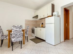 19184721-Ferienwohnung-2-Split-300x225-3