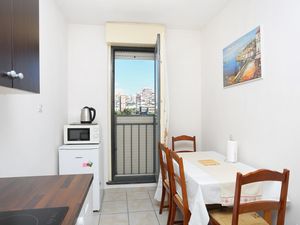 21949039-Ferienwohnung-4-Split-300x225-4