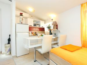 21987571-Ferienwohnung-3-Split-300x225-2