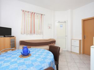 23167593-Ferienwohnung-2-Split-300x225-3