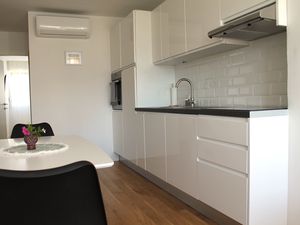 23607969-Ferienwohnung-5-Split-300x225-5