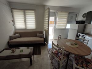 24016509-Ferienwohnung-4-Split-300x225-3