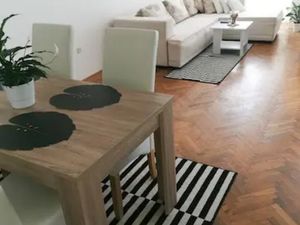 23931672-Ferienwohnung-6-Split-300x225-4