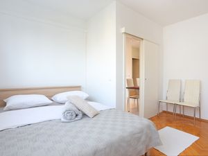 23518974-Ferienwohnung-2-Split-300x225-0