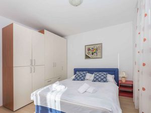 24033639-Ferienwohnung-3-Split-300x225-4