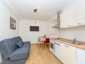 24033696-Ferienwohnung-3-Split-300x225-5