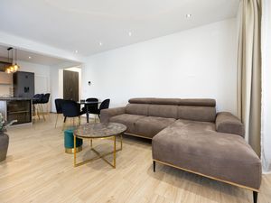 24043662-Ferienwohnung-4-Split-300x225-3