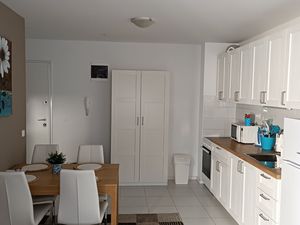 23942811-Ferienwohnung-4-Split-300x225-3