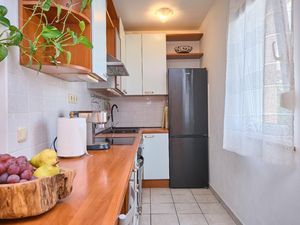 24050886-Ferienwohnung-4-Split-300x225-4