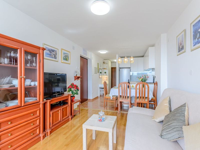 24057611-Ferienwohnung-2-Split-800x600-2