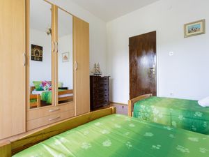 24058593-Ferienwohnung-6-Split-300x225-5