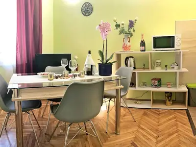 DiningRoom