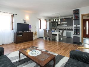 23725604-Ferienwohnung-6-Splitska-300x225-1