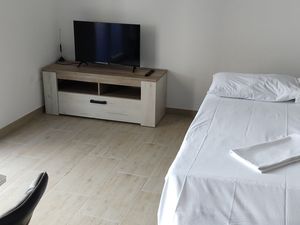 23960101-Ferienwohnung-4-Splitska-300x225-2