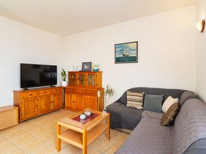 18321687-Ferienwohnung-8-Splitska-300x225-1