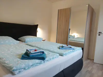 FW Verdana Schlafzimmer mit Kleiderschrank