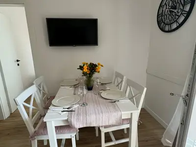 DiningRoom