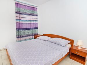 23297413-Ferienwohnung-5-Srima-300x225-1