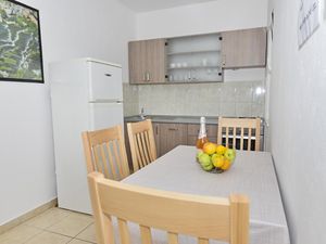 23297709-Ferienwohnung-5-Srima-300x225-5