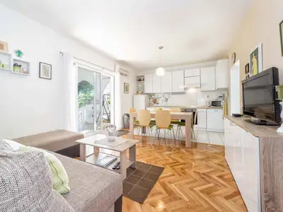 Ferienwohnung für 8 Personen (80 m²) in Srima 10/10