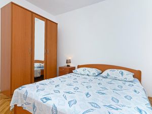 23297493-Ferienwohnung-5-Srima-300x225-3