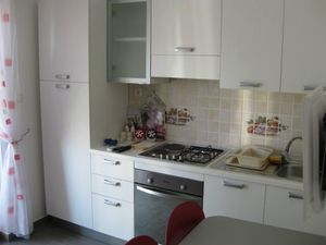 23297728-Ferienwohnung-4-Srima-300x225-1