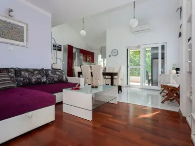 Ferienwohnung für 7 Personen in Srima 8/10