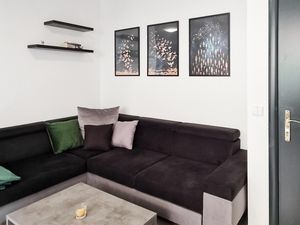 24003629-Ferienwohnung-6-Srima-300x225-1