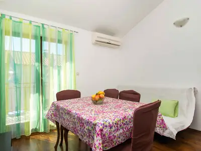 Ferienwohnung für 5 Personen (58 m²) in Srima 3/10