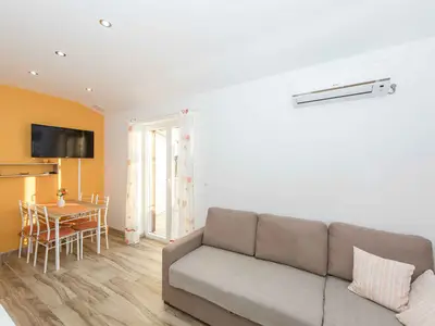 Ferienwohnung für 5 Personen (43 m²) in Srima 6/10