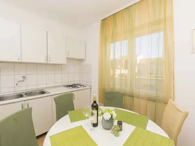 Ferienwohnung für 6 Personen (50 m²) in Srima 9/10