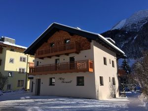 22052235-Ferienwohnung-9-St. Anton am Arlberg-300x225-1