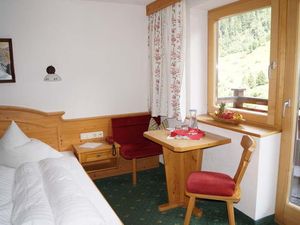 23580705-Ferienwohnung-4-St. Anton am Arlberg-300x225-4