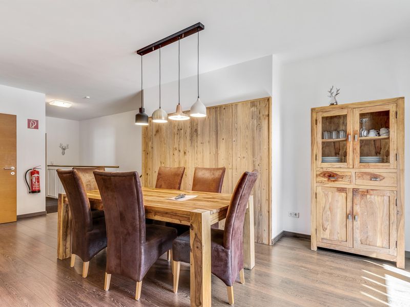 23586940-Ferienwohnung-6-St. Anton am Arlberg-800x600-2