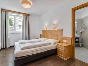 23586940-Ferienwohnung-6-St. Anton am Arlberg-300x225-5