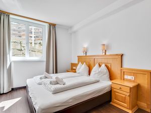 23586941-Ferienwohnung-6-St. Anton am Arlberg-300x225-3