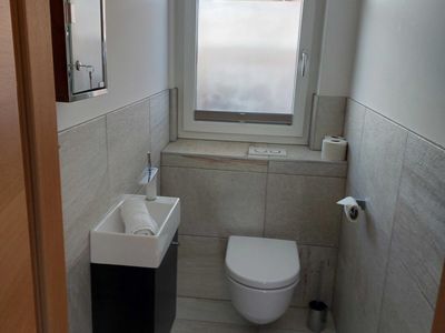 separates WC separates WC