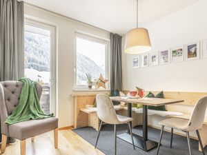 23909714-Ferienwohnung-4-St. Anton am Arlberg-300x225-5