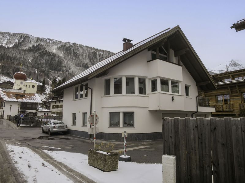 23846086-Ferienwohnung-8-St. Anton am Arlberg-800x600-1