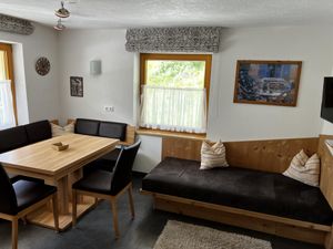 23975360-Ferienwohnung-4-St. Anton am Arlberg-300x225-2