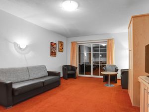 23822473-Ferienwohnung-4-St. Anton am Arlberg-300x225-4