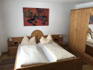 24017762-Ferienwohnung-5-St. Anton am Arlberg-300x225-4