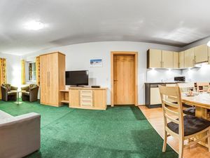 23822475-Ferienwohnung-4-St. Anton am Arlberg-300x225-4