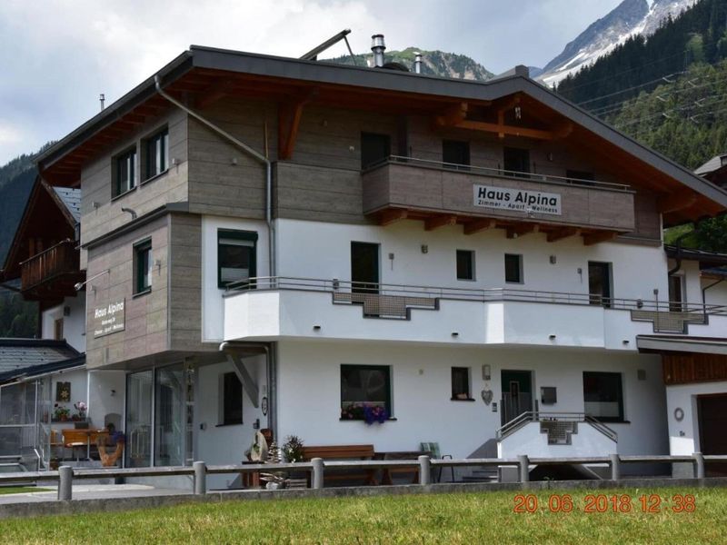 24016703-Ferienwohnung-4-St. Anton am Arlberg-800x600-0