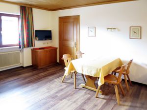 23851919-Ferienwohnung-4-St. Anton am Arlberg-300x225-3