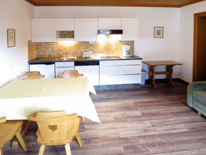 23851919-Ferienwohnung-4-St. Anton am Arlberg-300x225-5