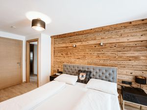 23898367-Ferienwohnung-6-St. Anton am Arlberg-300x225-4