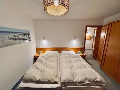 Schlafzimmer 4