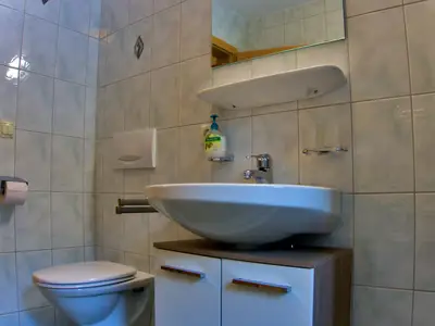 Badezimmer 2